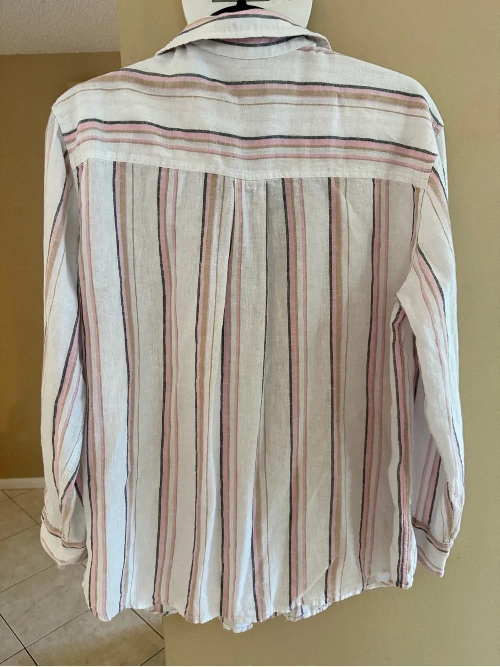 GAP White Button-Down Shirt with Pink and Gray Stripes - Picture 3 of 3